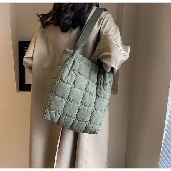 Lightweight Green Quilted Shoulder Bag - Picture 5 of 6